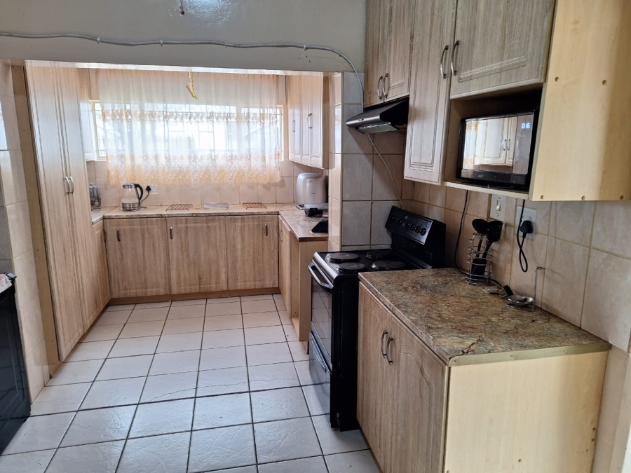 3 Bedroom Property for Sale in Hartbeesfontein North West